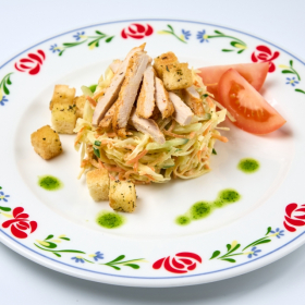 Салат с капустой и курицей