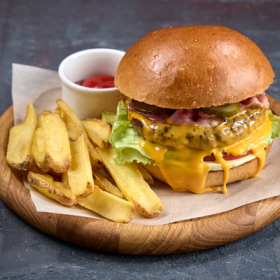 Бургер с олениной